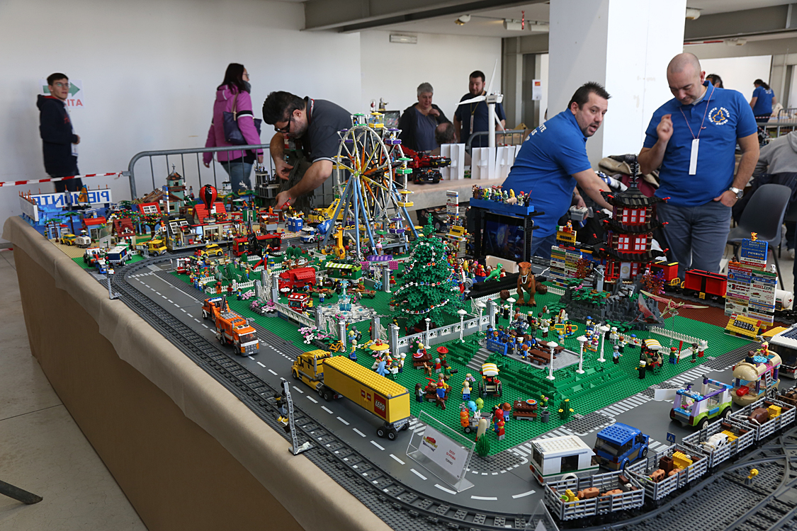LEGO mattoncini in festa_003.jpg